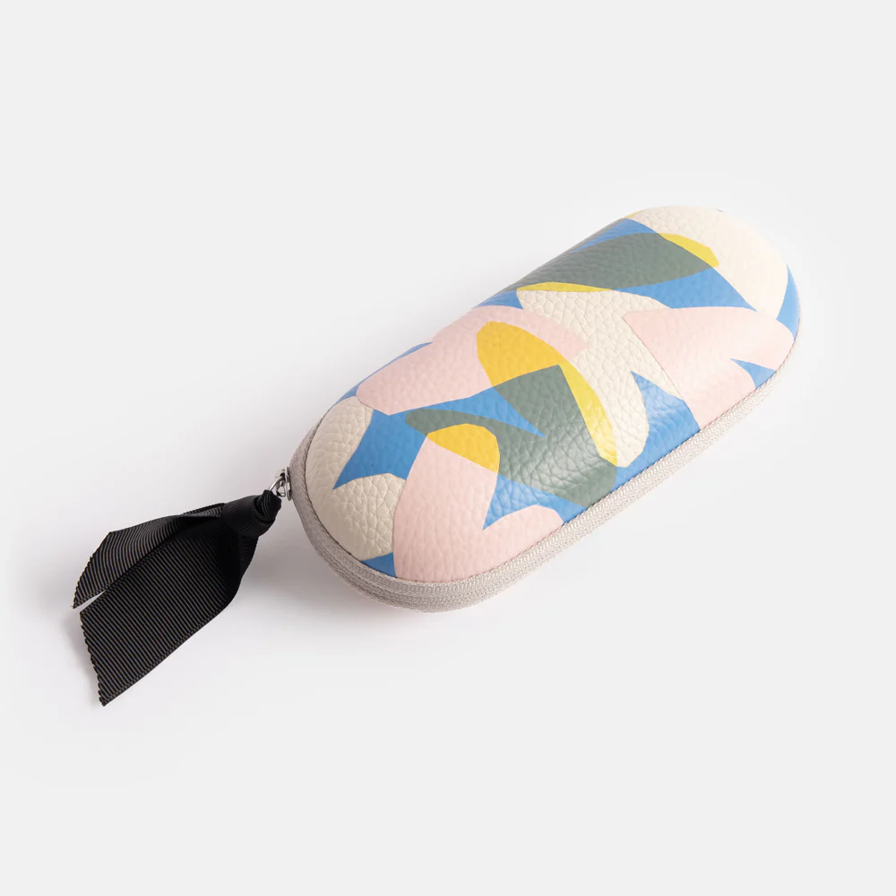 Confetti Hearts Zip Around Glasses Case - Image 3