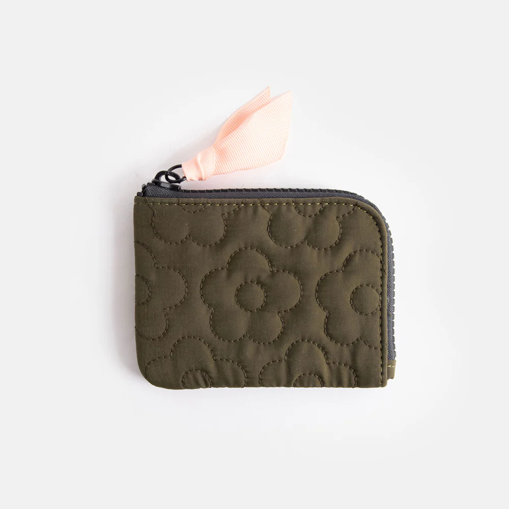Khaki Flower Quilt Corner Purse