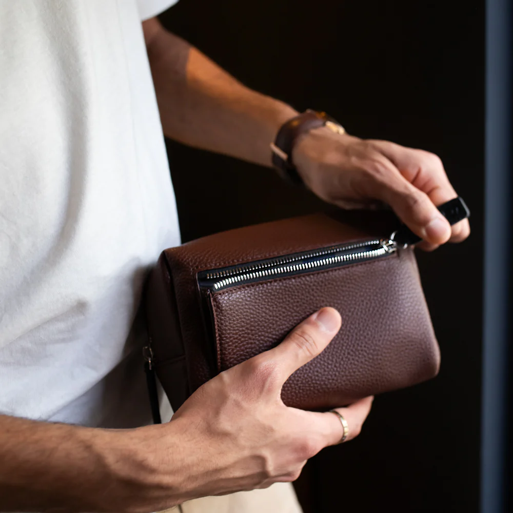 Wine Grooming Bag - Image 2